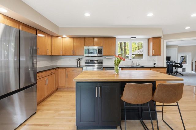 2028 Hillside COURT, Delafield, WI 53018