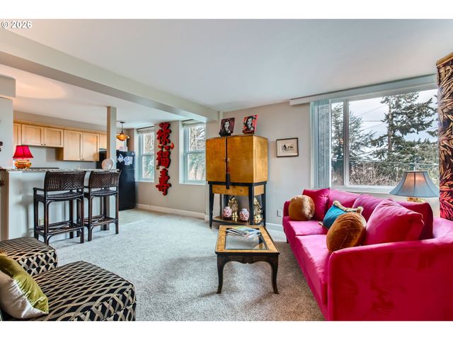 1205 Sw CARDINELL Dr 202, Portland, OR 97201