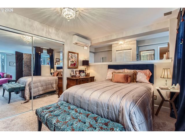 1205 Sw CARDINELL Dr 202, Portland, OR 97201