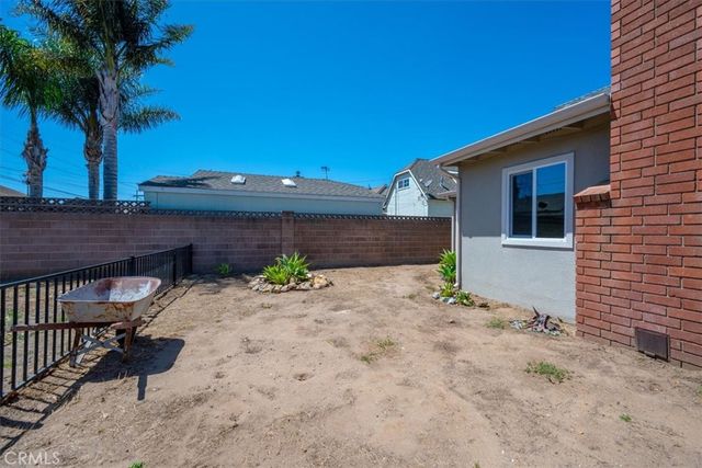 614 E Tunnell Street, Santa Maria, CA 93454