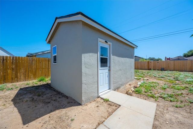 614 E Tunnell Street, Santa Maria, CA 93454