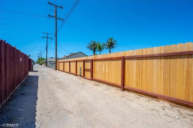 614 E Tunnell Street, Santa Maria, CA 93454