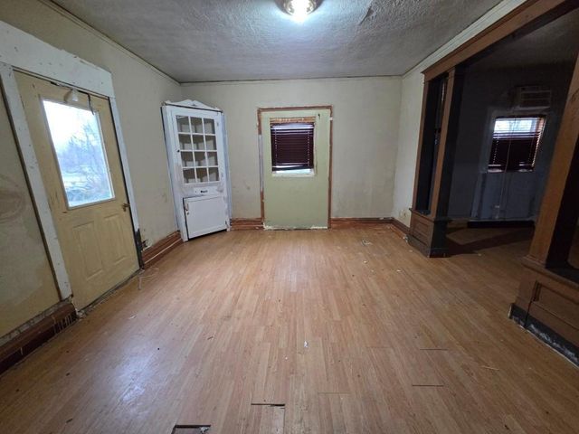 206 Chicago Street, Lakefield, MN 56150