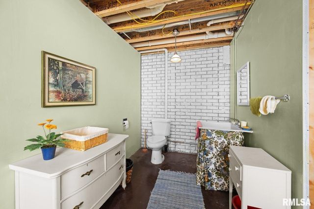 451 CELESTE Circle, Blue Grass, IA 52726