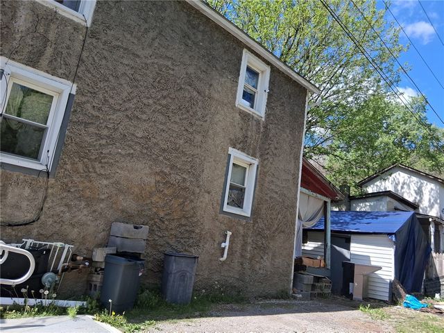 43 Besco St, Clarksville, PA 15322