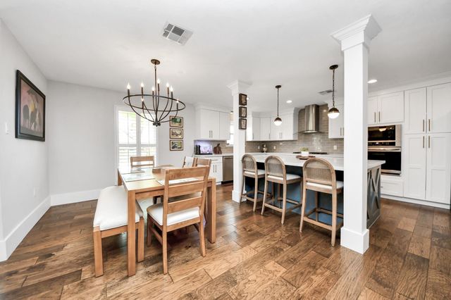 2219 Willowby Dr, Houston, TX 77008