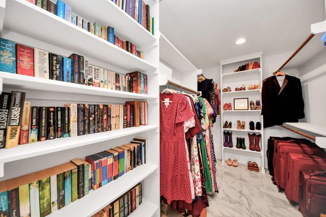 2219 Willowby Dr, Houston, TX 77008