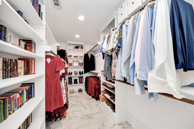 2219 Willowby Dr, Houston, TX 77008