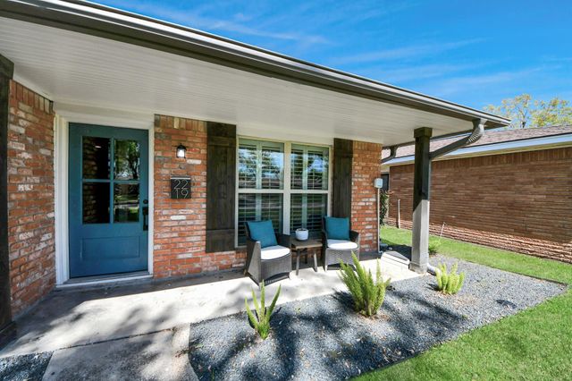 2219 Willowby Dr, Houston, TX 77008