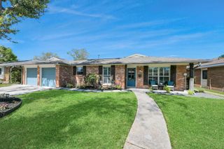 2219 Willowby Dr, Houston, TX 77008