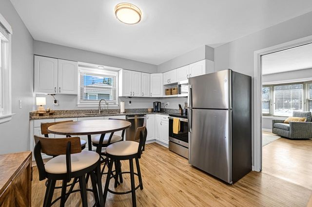 1213 Main STREET, Delafield, WI 53018