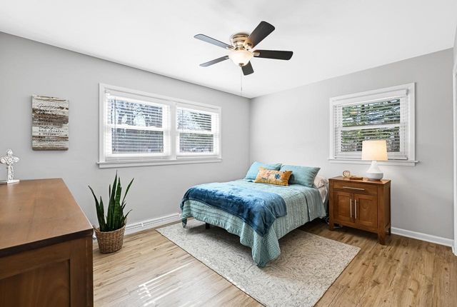 1213 Main STREET, Delafield, WI 53018