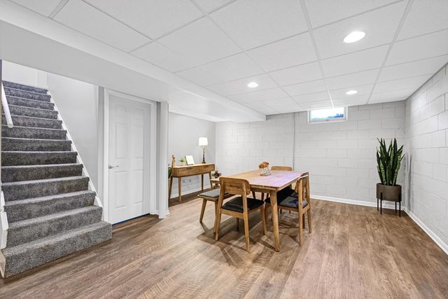 1213 Main STREET, Delafield, WI 53018