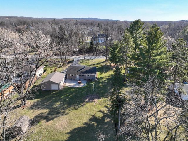 1213 Main STREET, Delafield, WI 53018