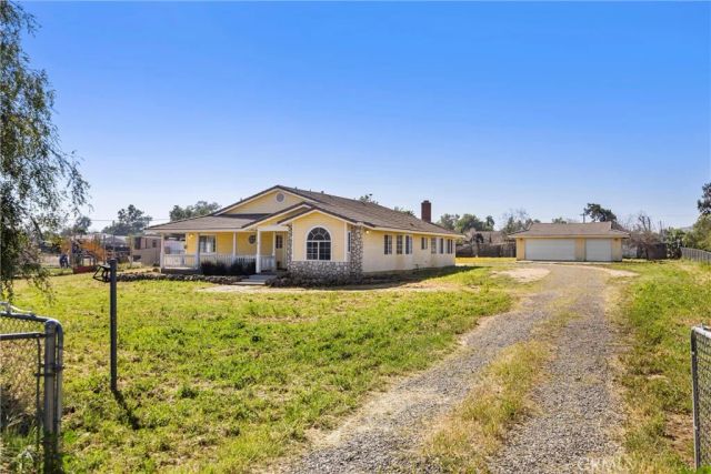 21725 Pinewood, Perris, CA 92570