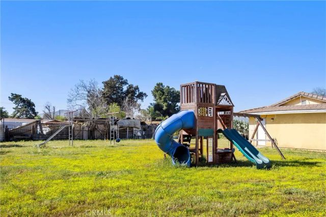 21725 Pinewood, Perris, CA 92570