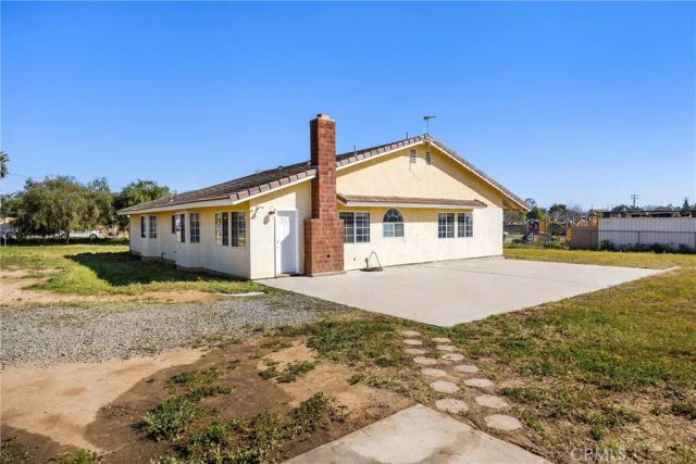 21725 Pinewood, Perris, CA 92570