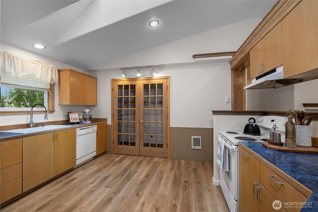 402 E Hiawatha Boulevard, Shelton, WA 98584
