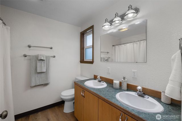 402 E Hiawatha Boulevard, Shelton, WA 98584