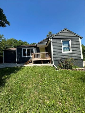 3618 E GREGORY Boulevard, Kansas City, MO 64132