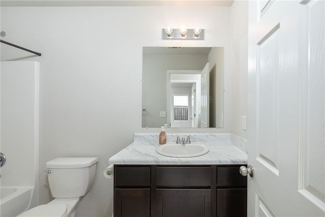 1044 S Kingfisher Lane, Fayetteville, AR 72701