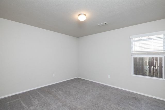 1044 S Kingfisher Lane, Fayetteville, AR 72701