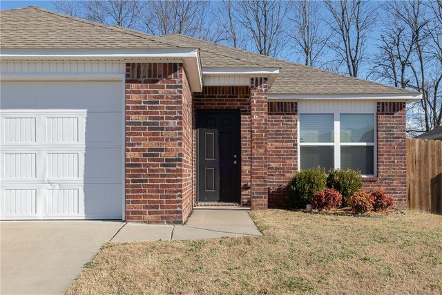 1044 S Kingfisher Lane, Fayetteville, AR 72701