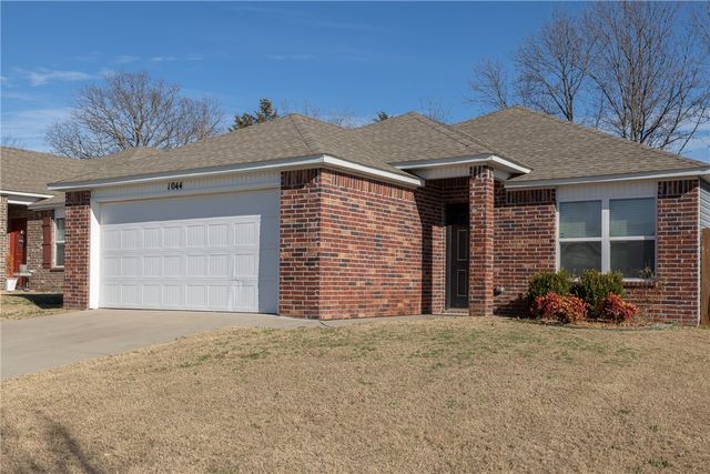 1044 S Kingfisher Lane, Fayetteville, AR 72701
