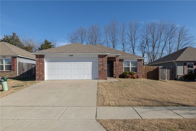 1044 S Kingfisher Lane, Fayetteville, AR 72701