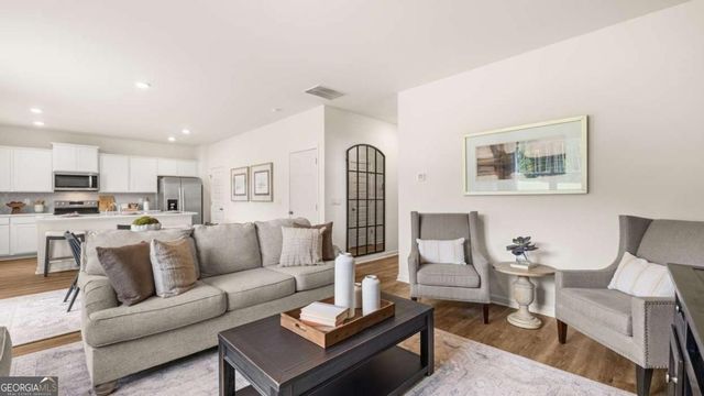 330 Friendship Oak Way, Hampton, GA 30228