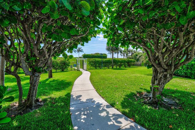 2074 Mainsail Circle, Jupiter, FL 33477