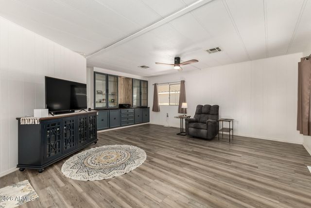 10960 N 67TH Avenue 156, Glendale, AZ 85304