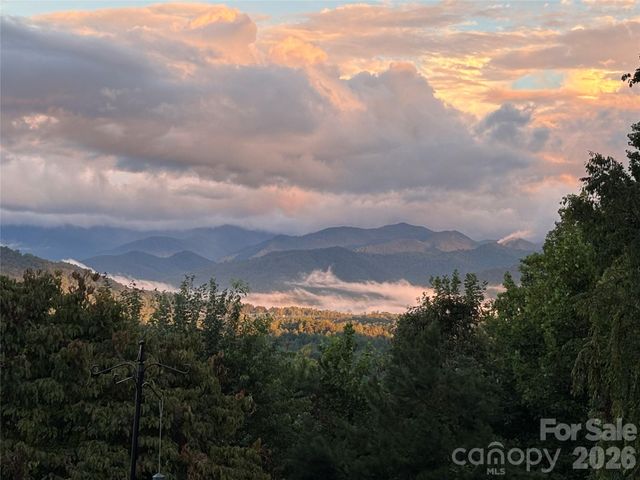 200 Duck Drive, Mars Hill, NC 28754