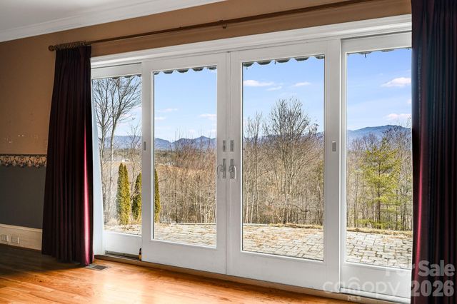 200 Duck Drive, Mars Hill, NC 28754