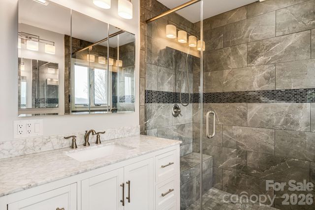 200 Duck Drive, Mars Hill, NC 28754