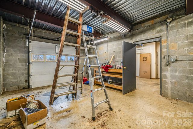 200 Duck Drive, Mars Hill, NC 28754