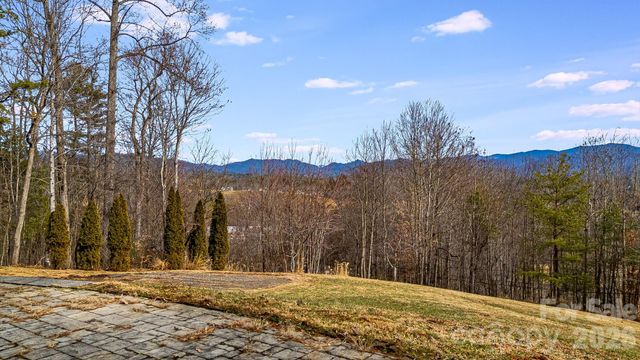 200 Duck Drive, Mars Hill, NC 28754
