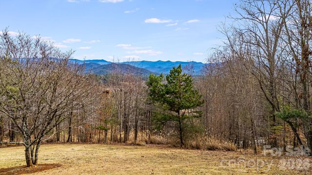 200 Duck Drive, Mars Hill, NC 28754