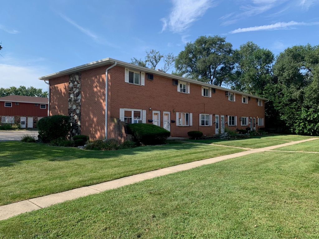 1227 Town Crest Drive C, New Lenox, IL 60451 — exterior
