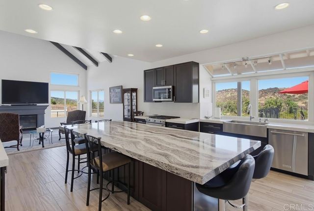 9770 Quail Canyon Rd, El Cajon, CA 92021