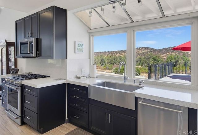 9770 Quail Canyon Rd, El Cajon, CA 92021