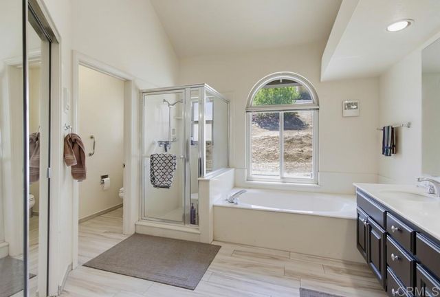 9770 Quail Canyon Rd, El Cajon, CA 92021