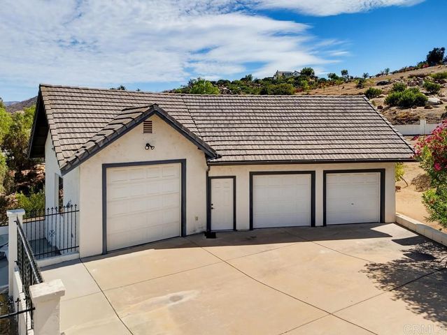 9770 Quail Canyon Rd, El Cajon, CA 92021