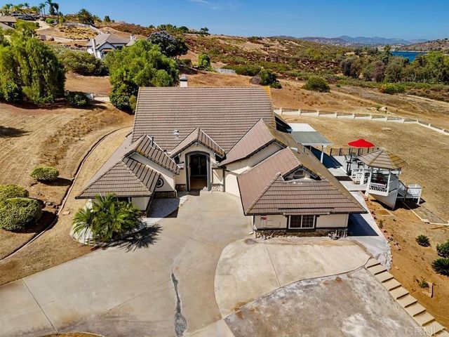 9770 Quail Canyon Rd, El Cajon, CA 92021