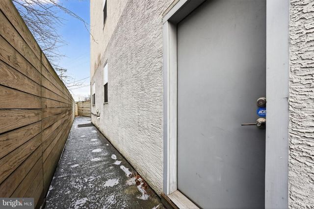 920 N FRONT ST, Philadelphia, PA 19123