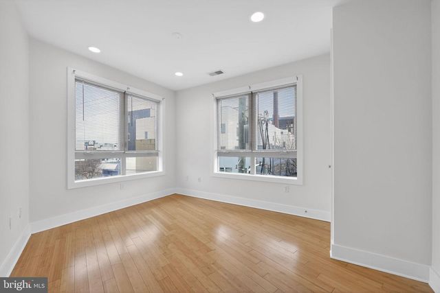 920 N FRONT ST, Philadelphia, PA 19123