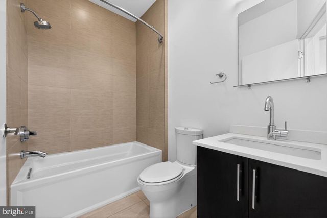 920 N FRONT ST, Philadelphia, PA 19123