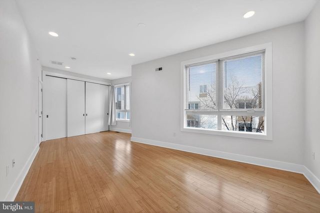 920 N FRONT ST, Philadelphia, PA 19123