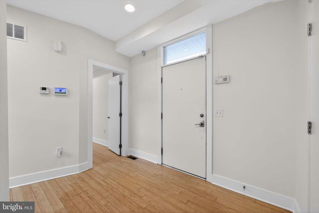 920 N FRONT ST, Philadelphia, PA 19123