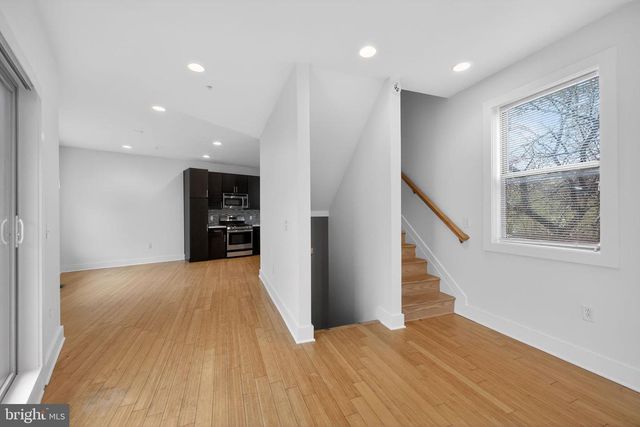 920 N FRONT ST, Philadelphia, PA 19123